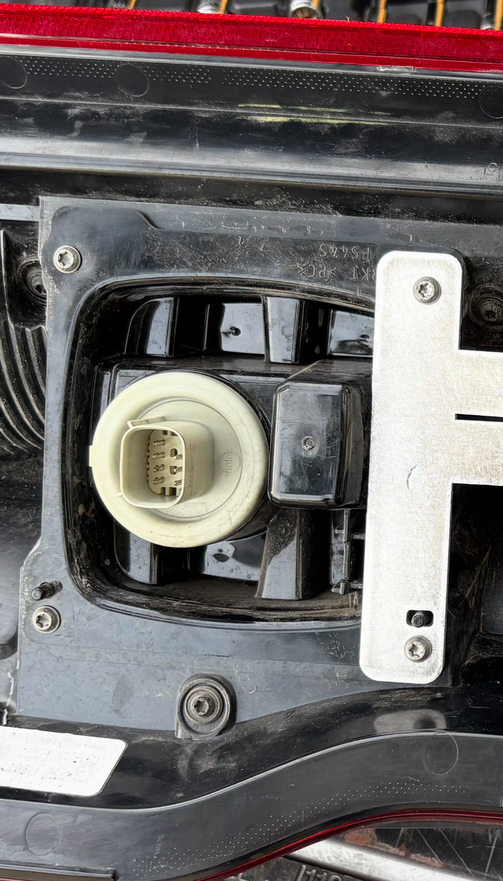 LightLock™ Taillight Set - For 2023-2026 Ford Super-Duty F-250, F-350, F-450 Halogen w/ LED Reverse Taillights